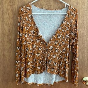 American Eagle flowery shirt